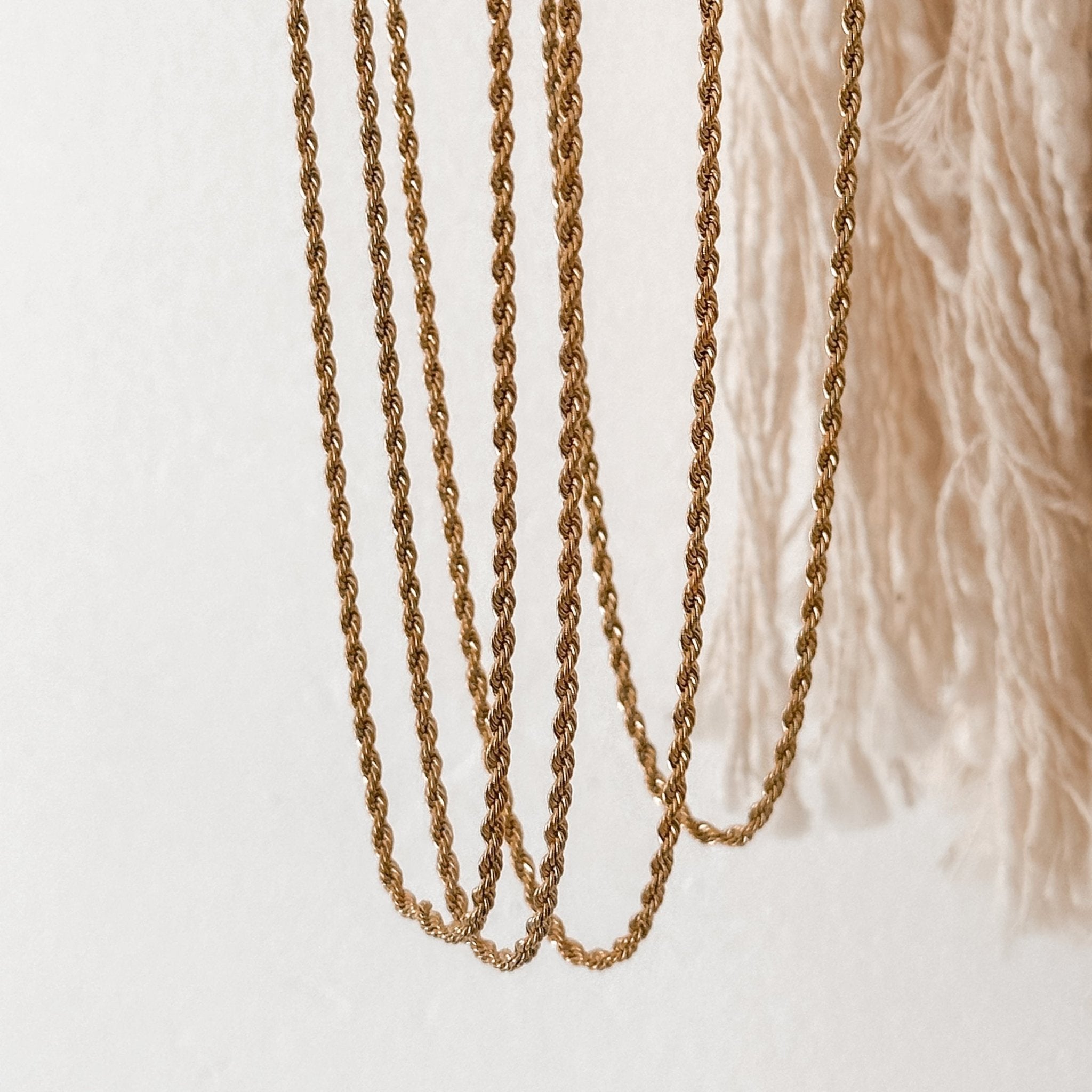 Set of gold rope chain necklaces in 2mm, 3mm, and 4mm – twisted chain design with high-shine finish