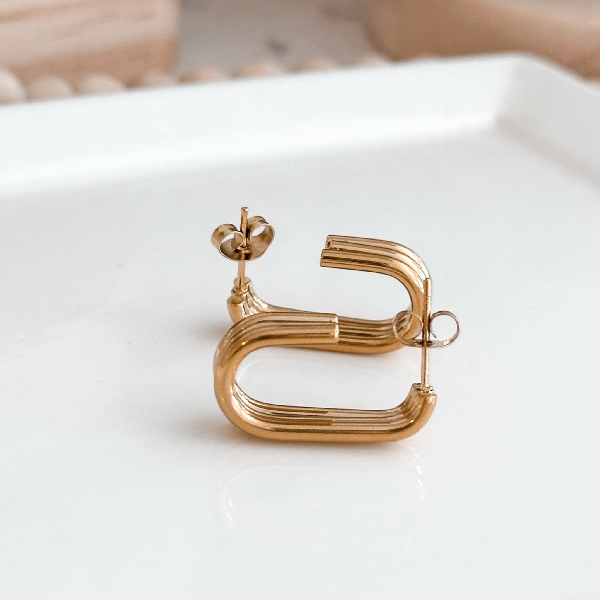 Block Hoop Earrings 18K Gold - Liv.Aura Jewelry