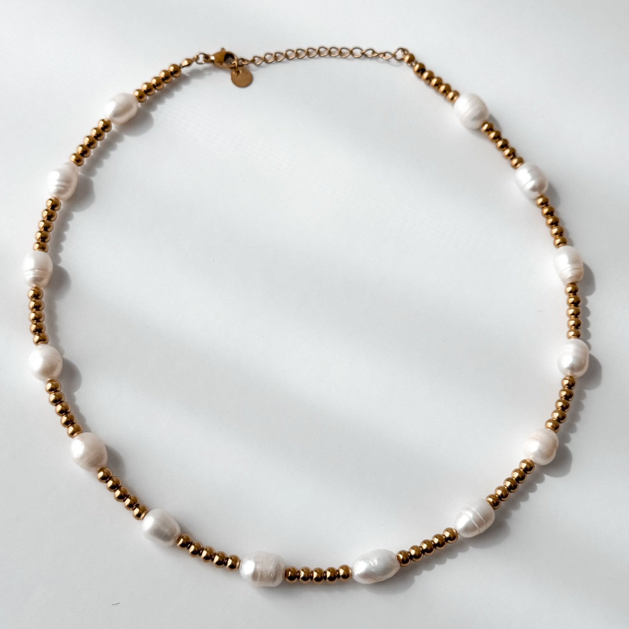 Isla Choker – Freshwater Pearl Necklace, 18K Gold & Waterproof - Liv.Aura Jewelry