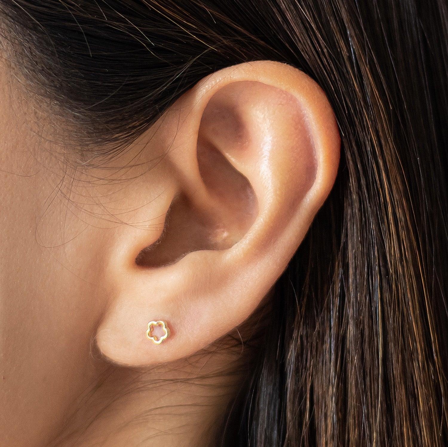 10K Gold Flower Stud Earrings – Screw Back, Hypoallergenic & Waterproof - Liv.Aura Jewelry