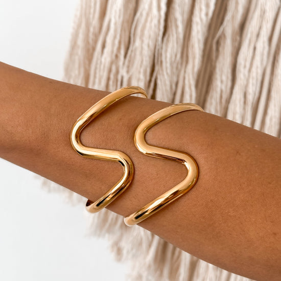 Wave Cuff Bracelet 18K Gold