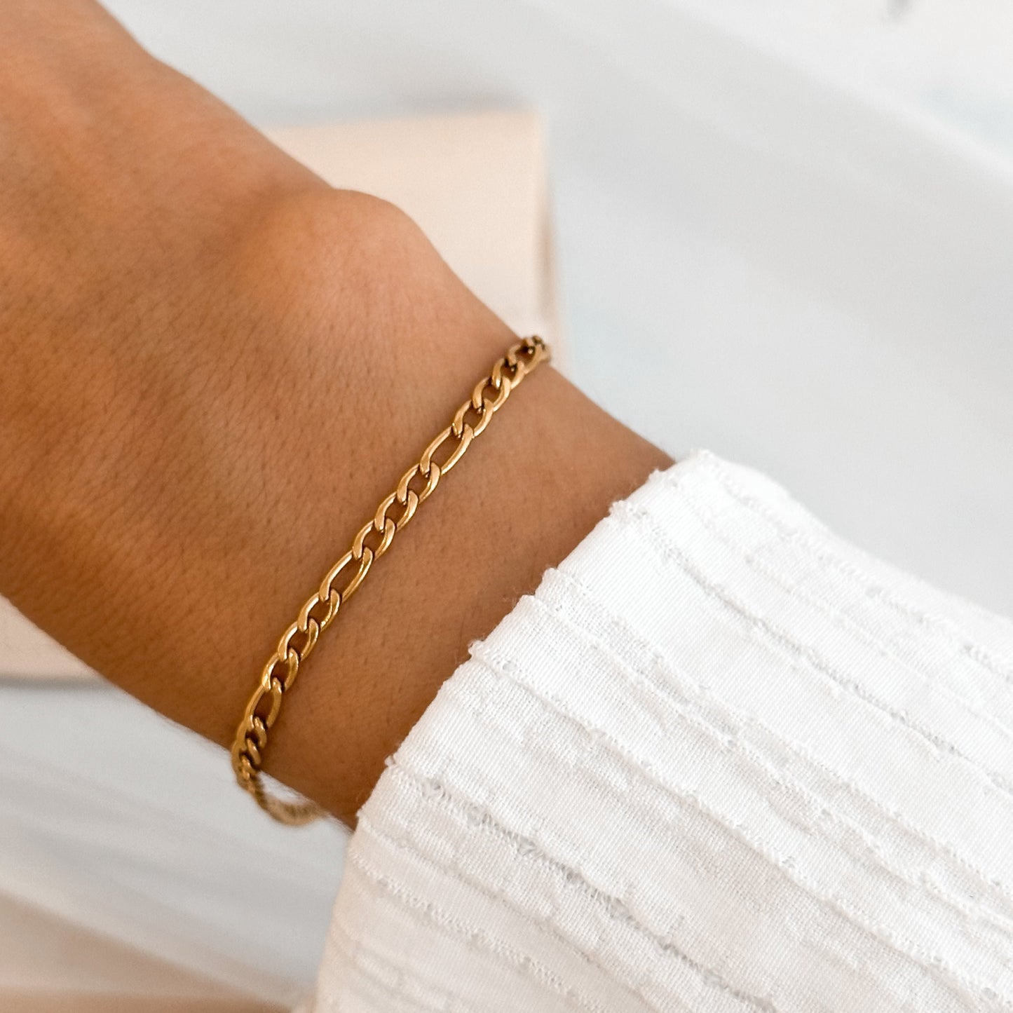 18K Gold Figaro Chain Bracelet