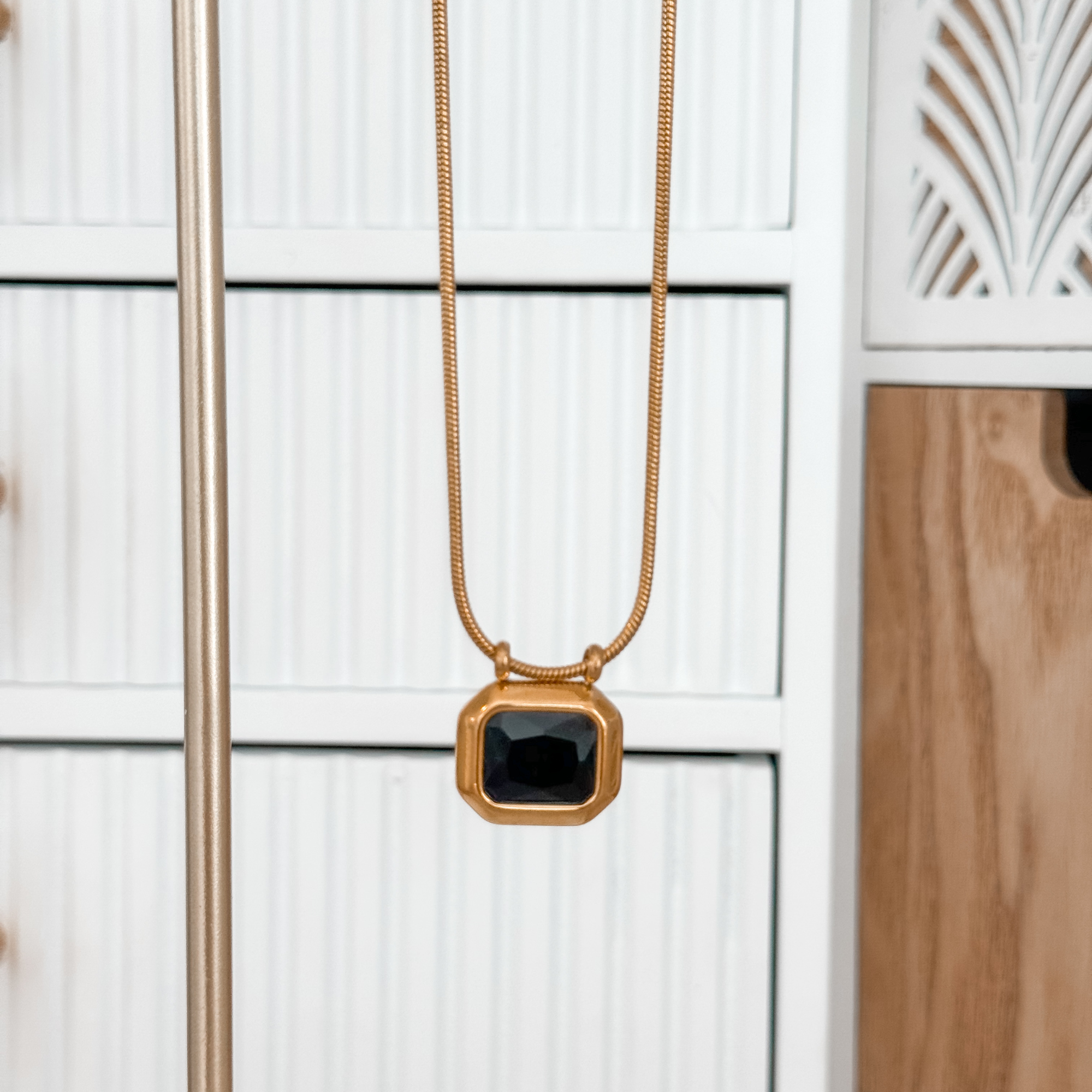 Vida Necklace