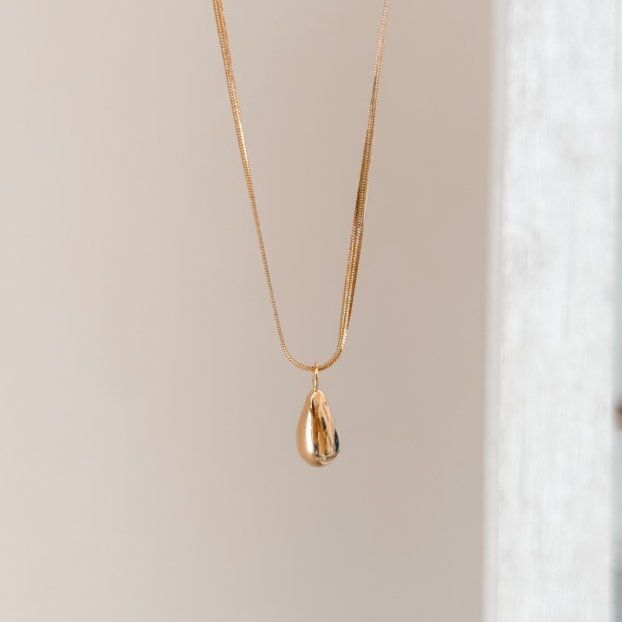 Luma Necklace
