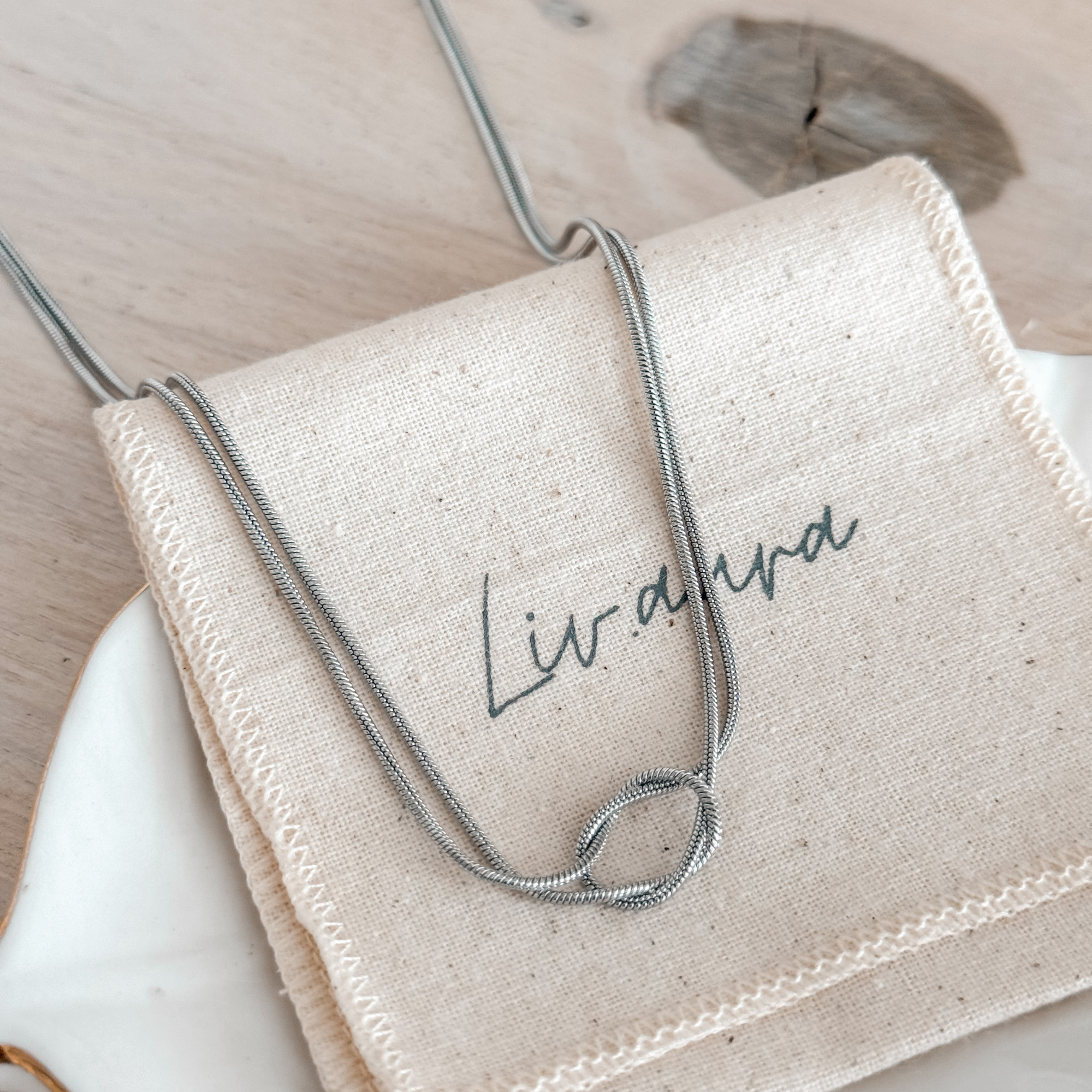 Nudo Necklace