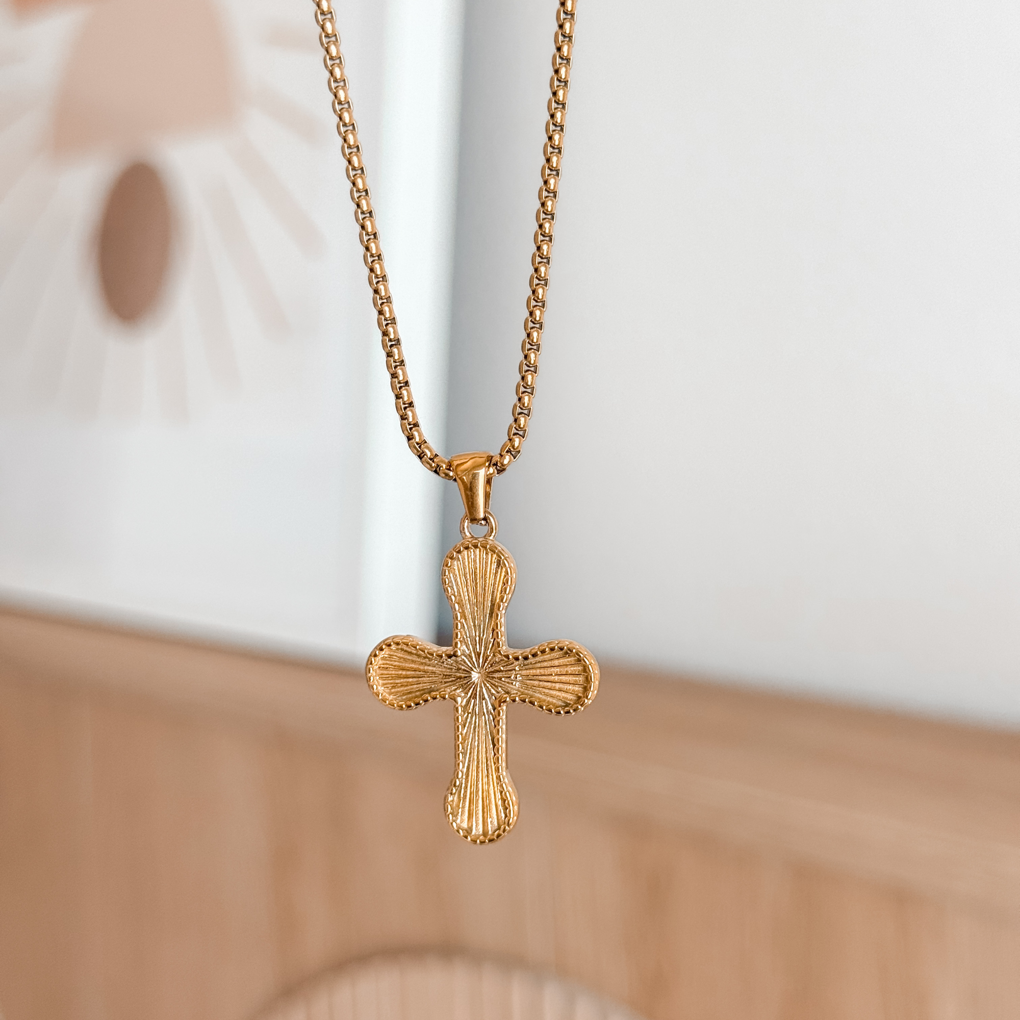 Gold Cross Necklace – Waterproof 18K Gold Plated Pendant