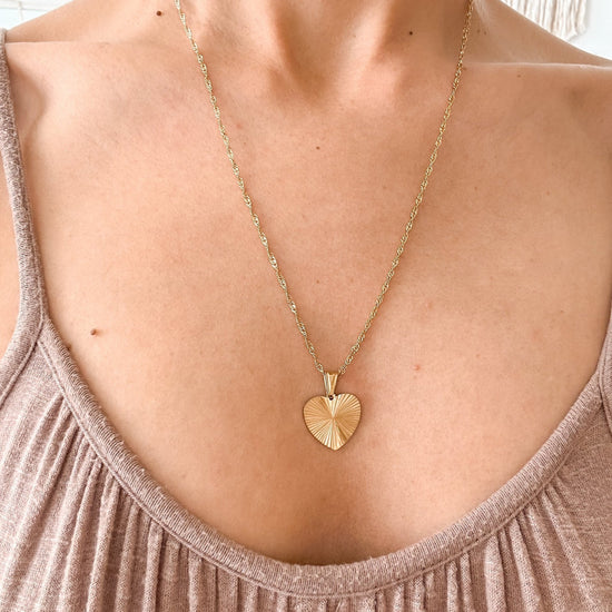 18K Gold Long Textured Heart Necklace - Liv.Aura Jewelry