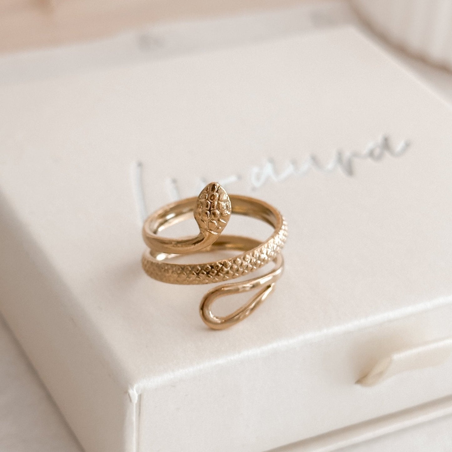 18K Gold Vintage Snake Ring - Liv.Aura Jewelry