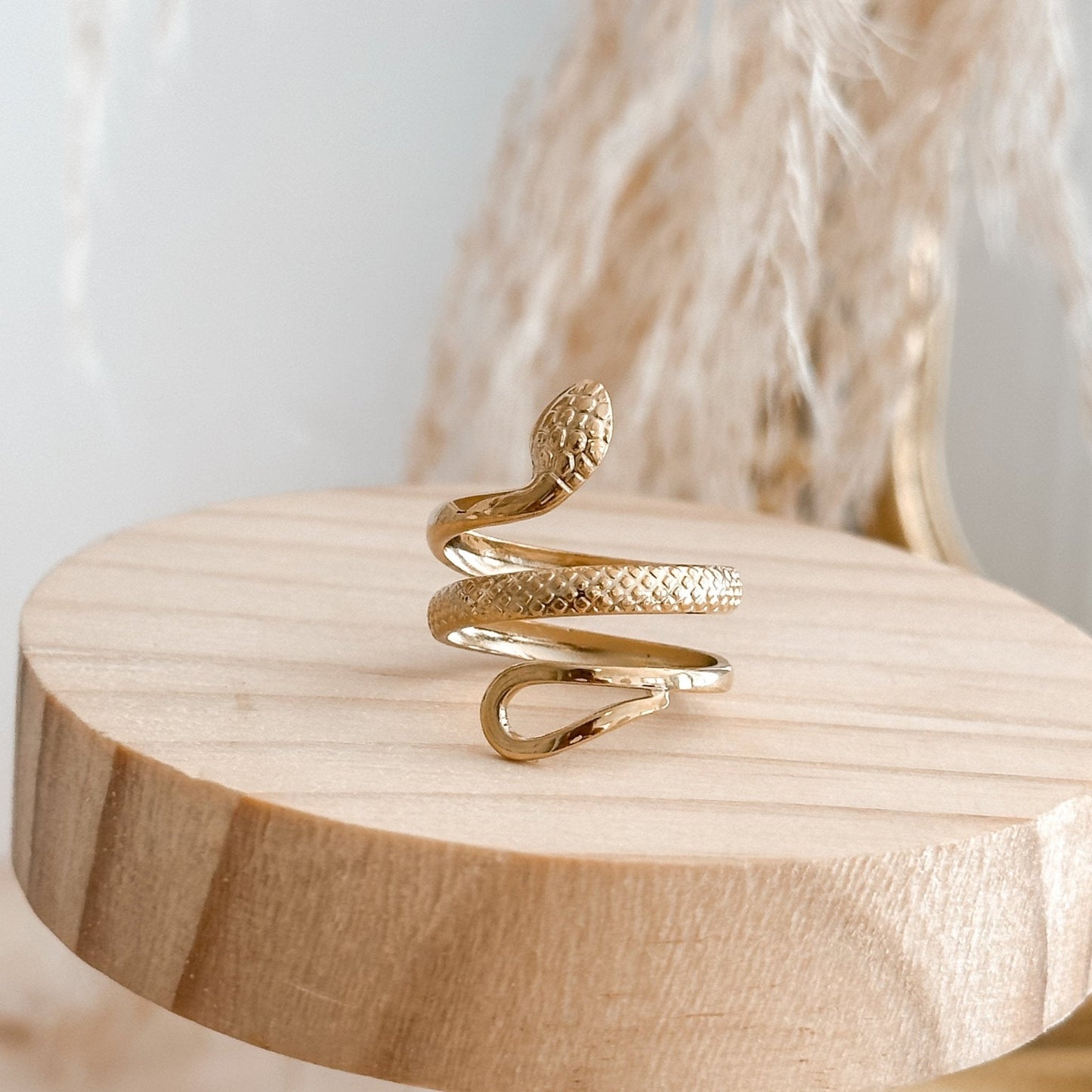 18K Gold Vintage Snake Ring - Liv.Aura Jewelry