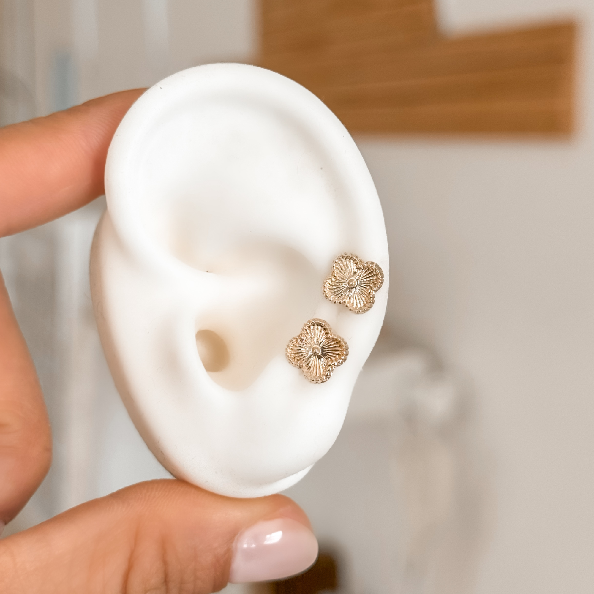 10k Gold Clover Flower Stud Earrings