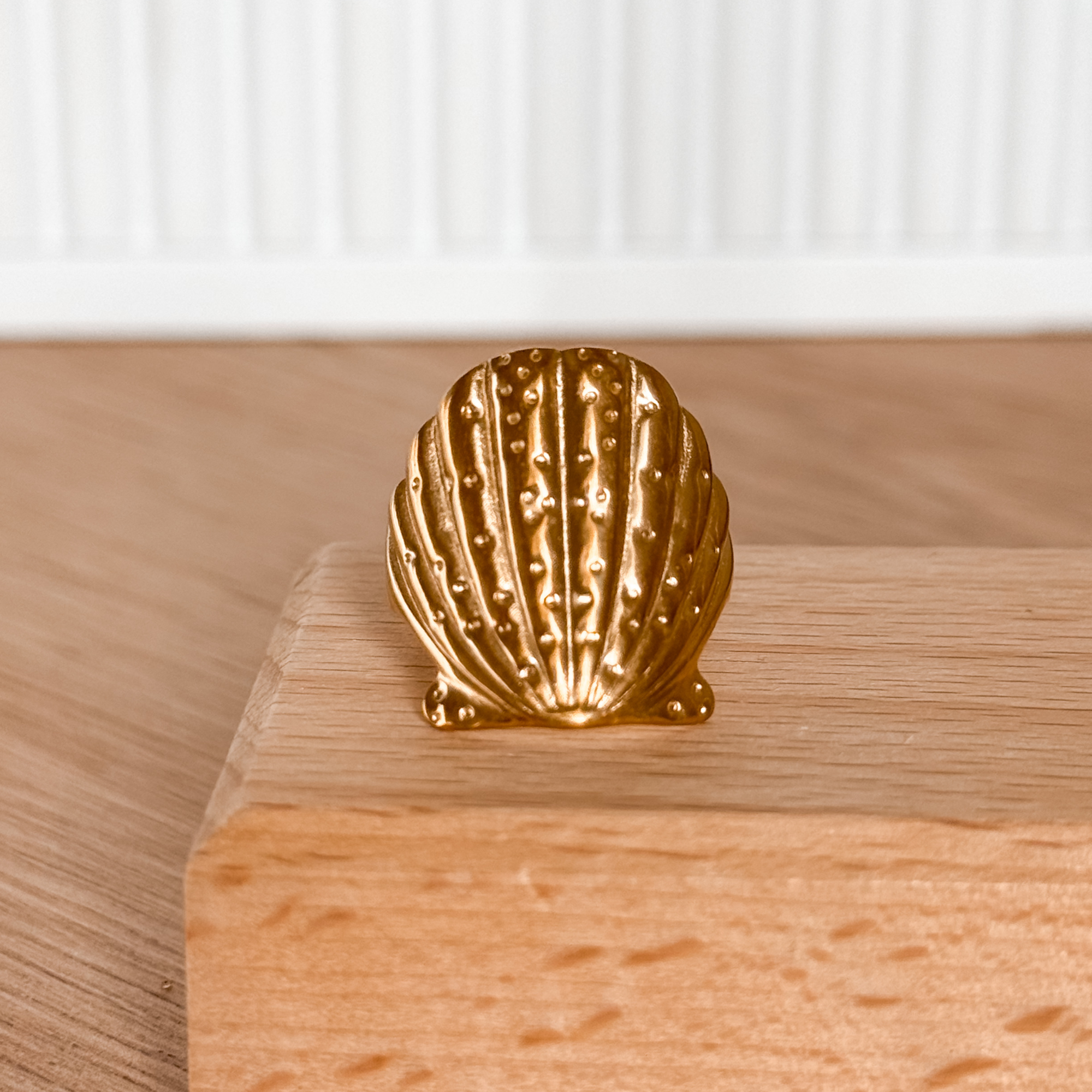 Isla Ring – Gold Shell Adjustable Ring