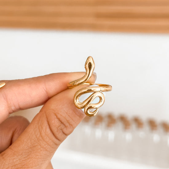 18K Gold Snake Ring