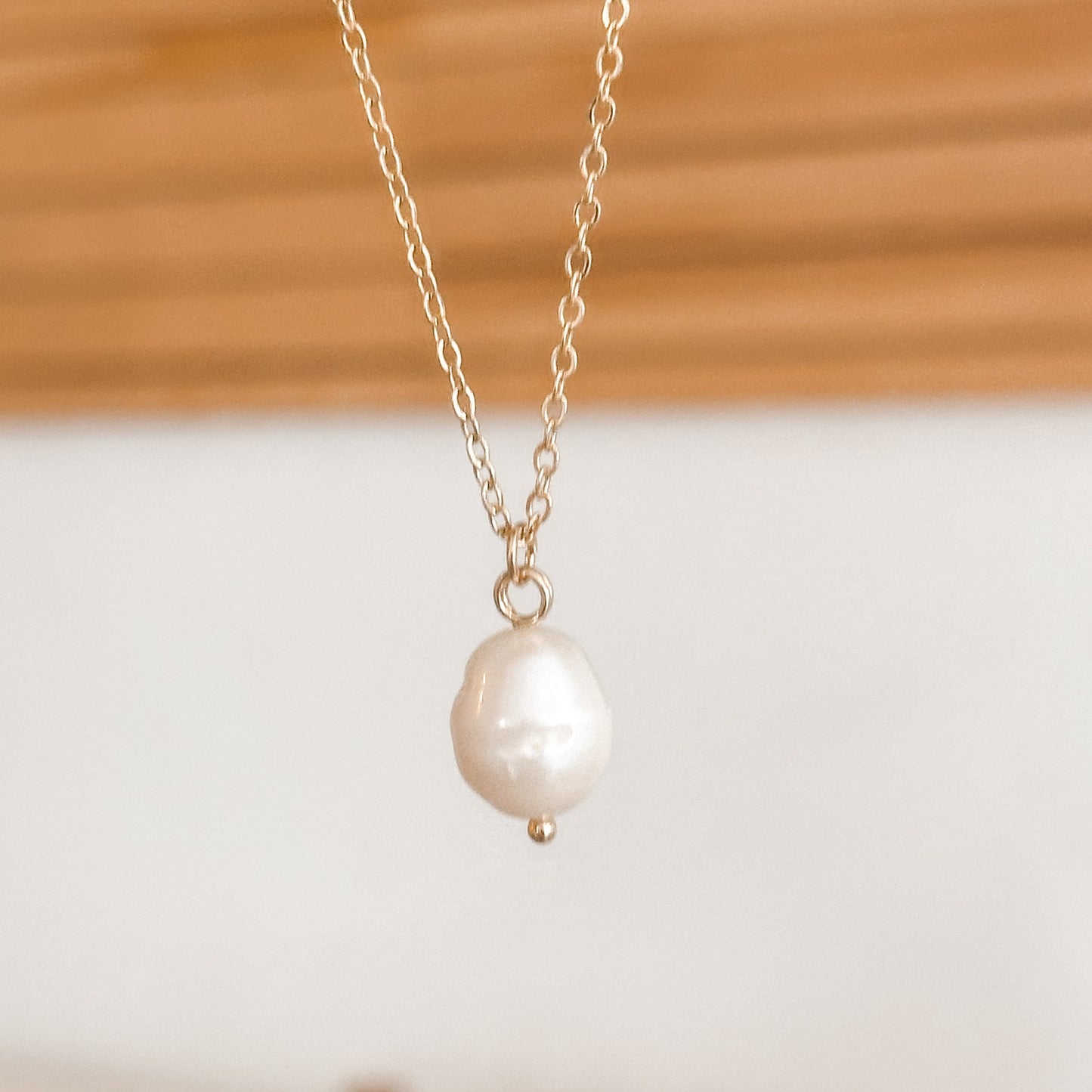 Simple Freshwater Pearl Necklace | 18K Gold