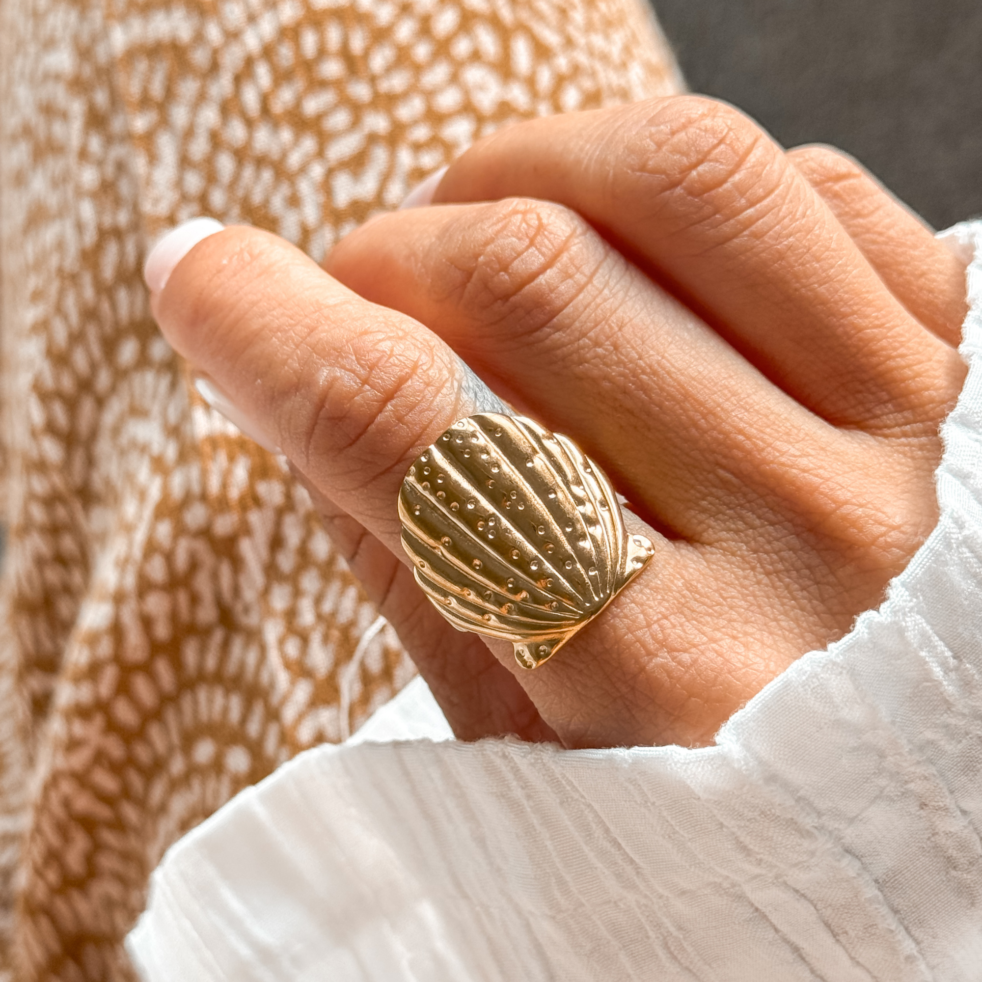 Isla Ring – Gold Shell Adjustable Ring