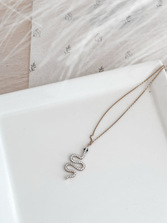 Load image into Gallery viewer, Snake Necklace 10K Solid Gold

