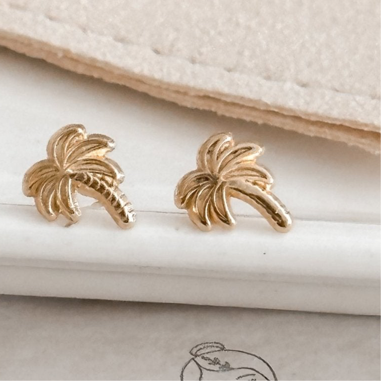10K Gold Palm Tree Stud Earrings – Screw Back, Waterproof & Hypoallergenic