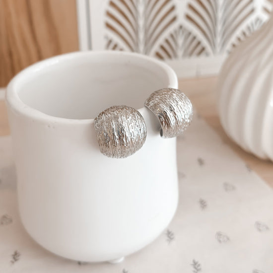 Load image into Gallery viewer, Silver Chunky Ball Earrings
