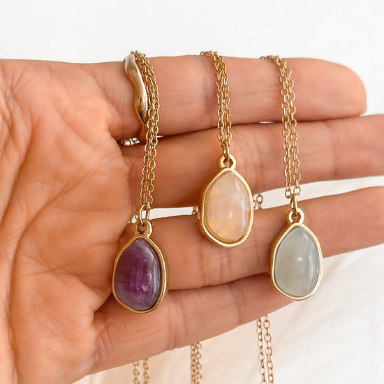 Oval Natural Stone Necklace | 18K Gold