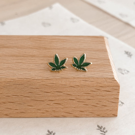 Cannabis Leaf Studs Earrings 10K Gold