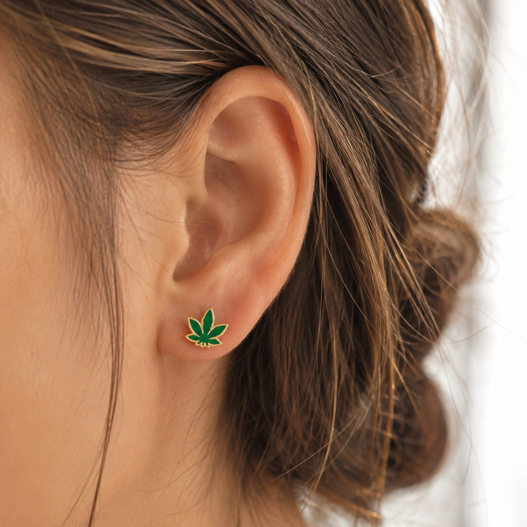 10k Gold Green Leaf Stud Earrings