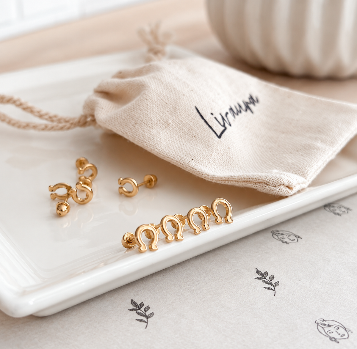 10K Solid Gold Horseshoe Stud Earrings