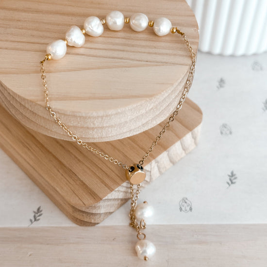 Adjustable Freshwater Pearl Bracelet