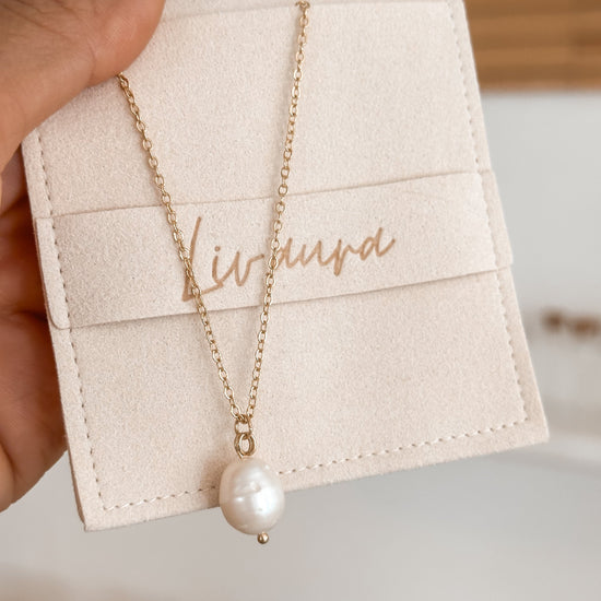 Simple Freshwater Pearl Necklace | 18K Gold