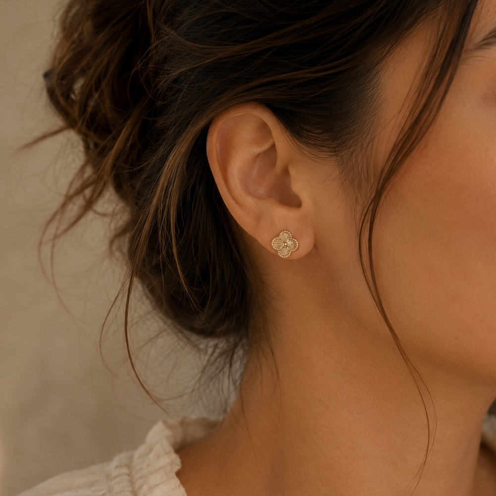10k Gold Clover Flower Stud Earrings