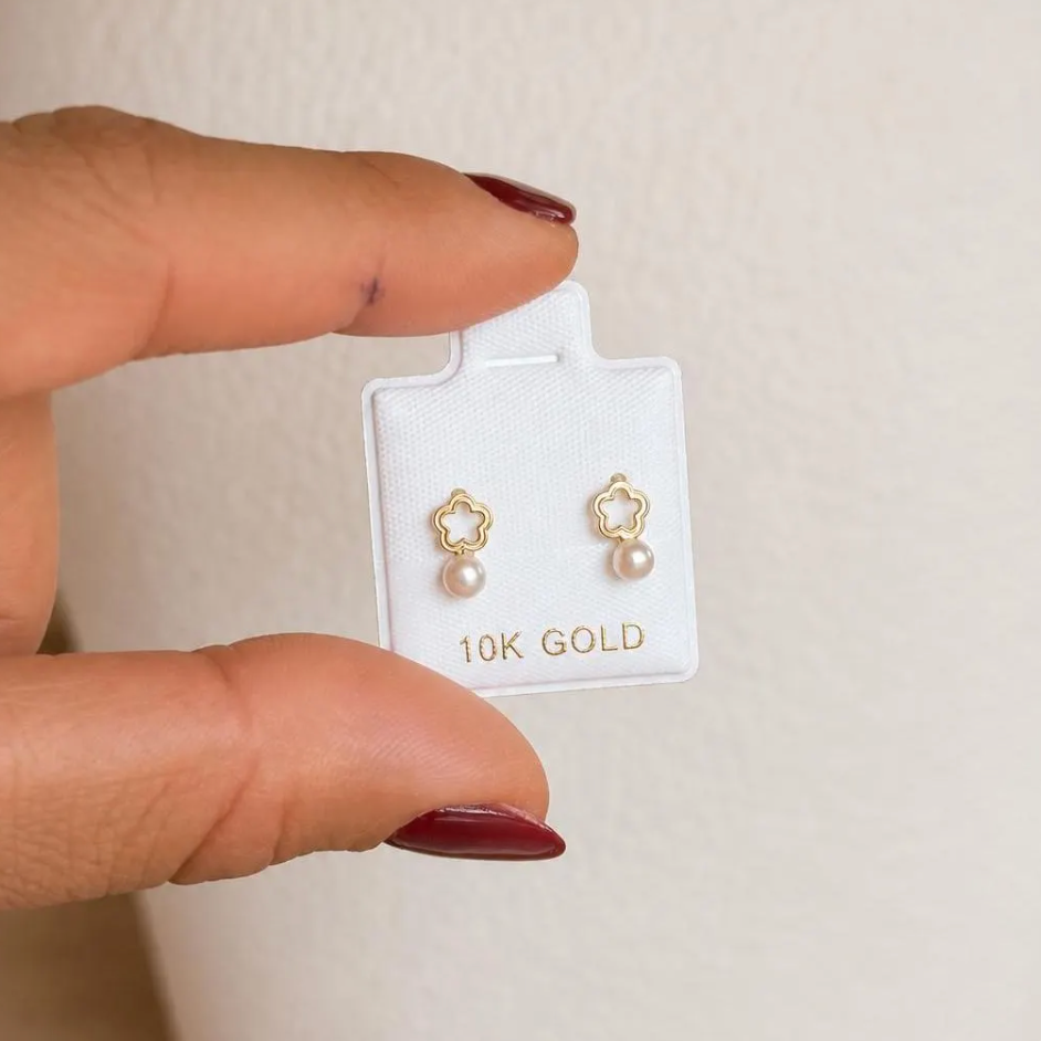 10K Gold Pearl Flower Stud Earrings