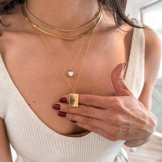 Amora Love Letter Necklace | 18K Gold Envelope Pendant - Liv.Aura Jewelry