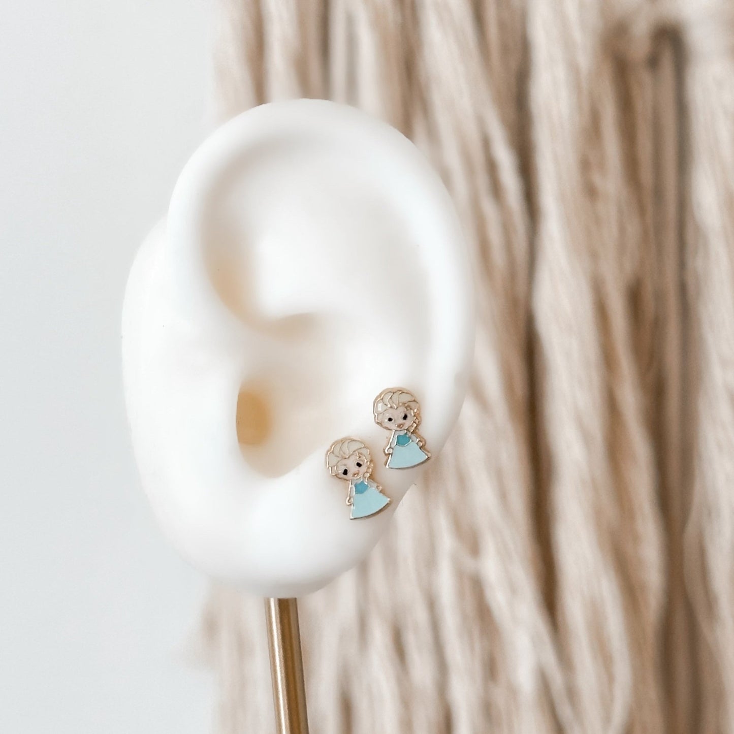 Elsa Princess Stud Earrings 10K Gold – Screw Back, Hypoallergenic - Liv.Aura Jewelry