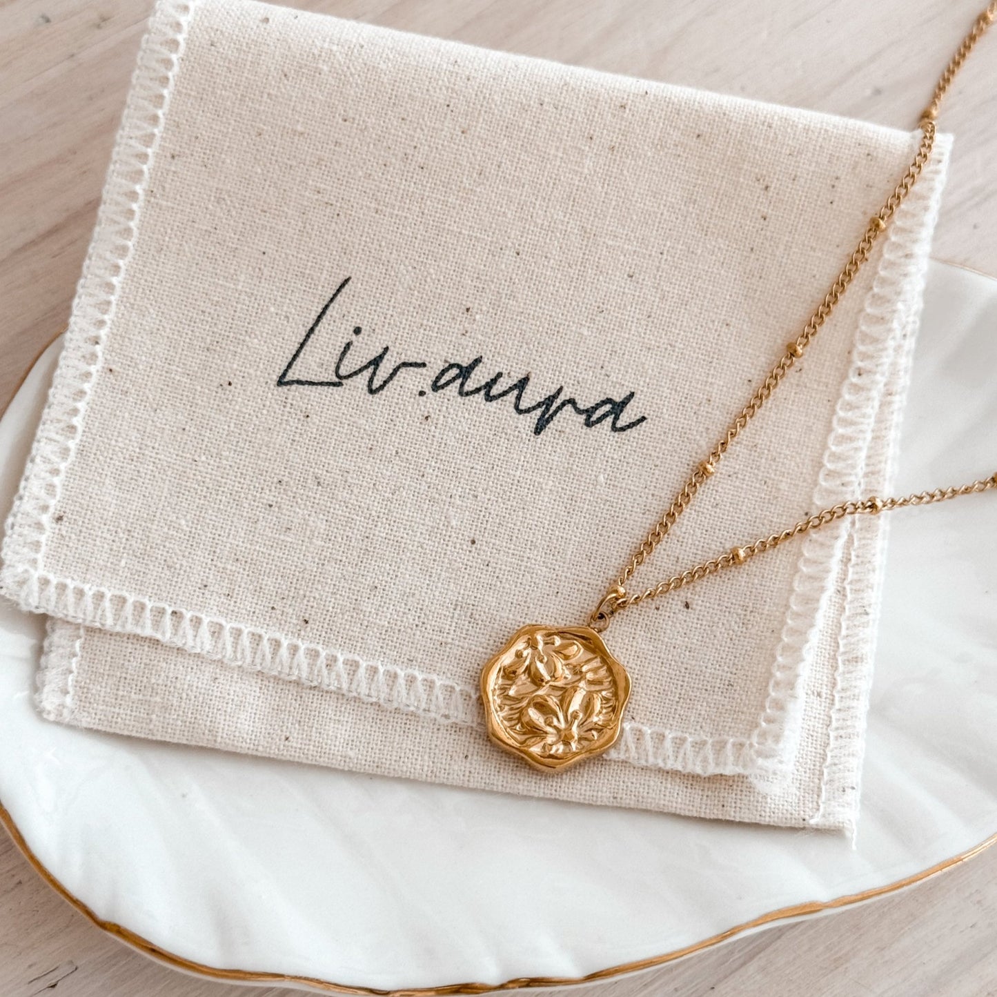 Golden Bloom Pendant – Waterproof & Hypoallergenic 18K Gold Floral Necklace - Liv.Aura Jewelry
