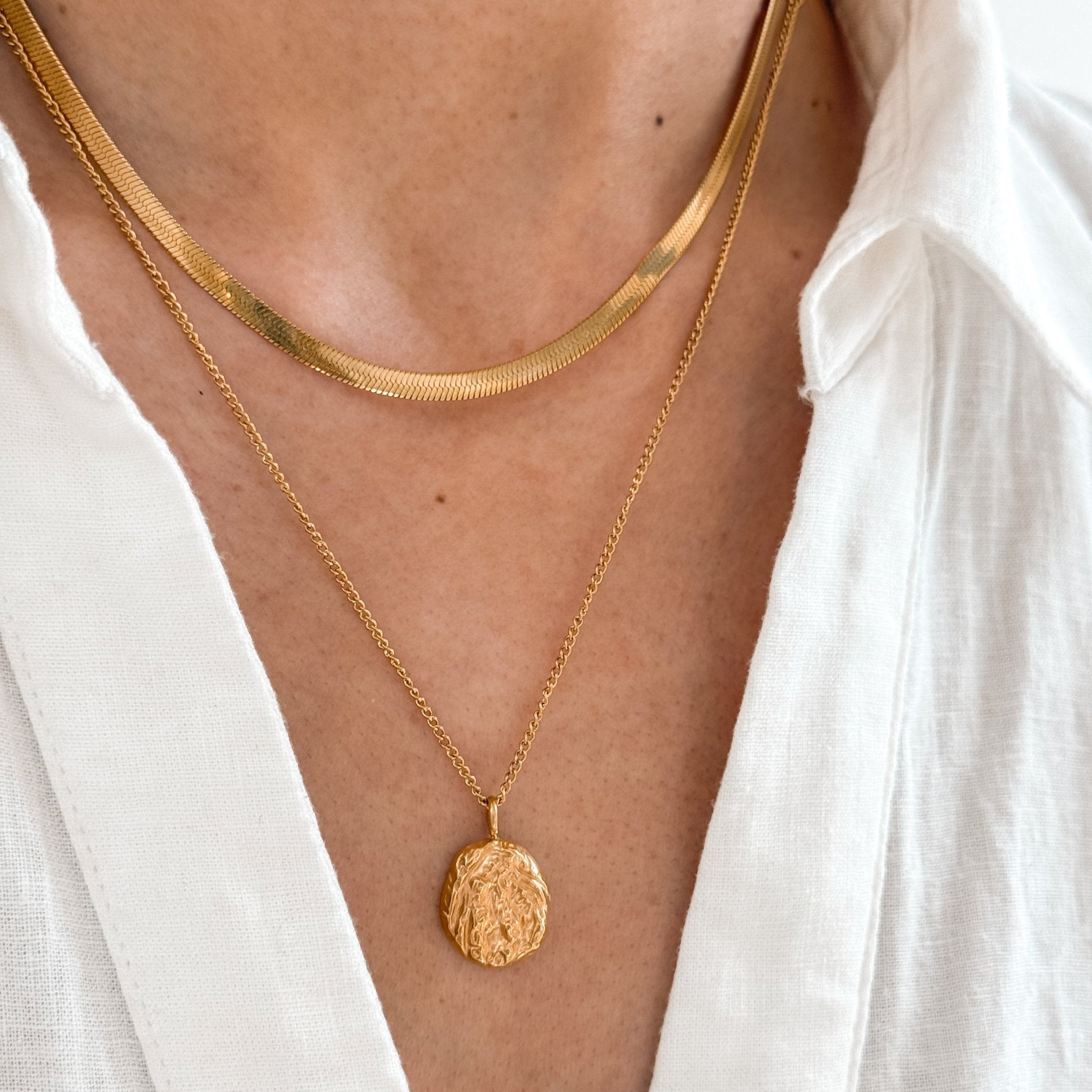 Golden Fragment Necklace – Waterproof & Hypoallergenic 18K Gold Pendant - Liv.Aura Jewelry