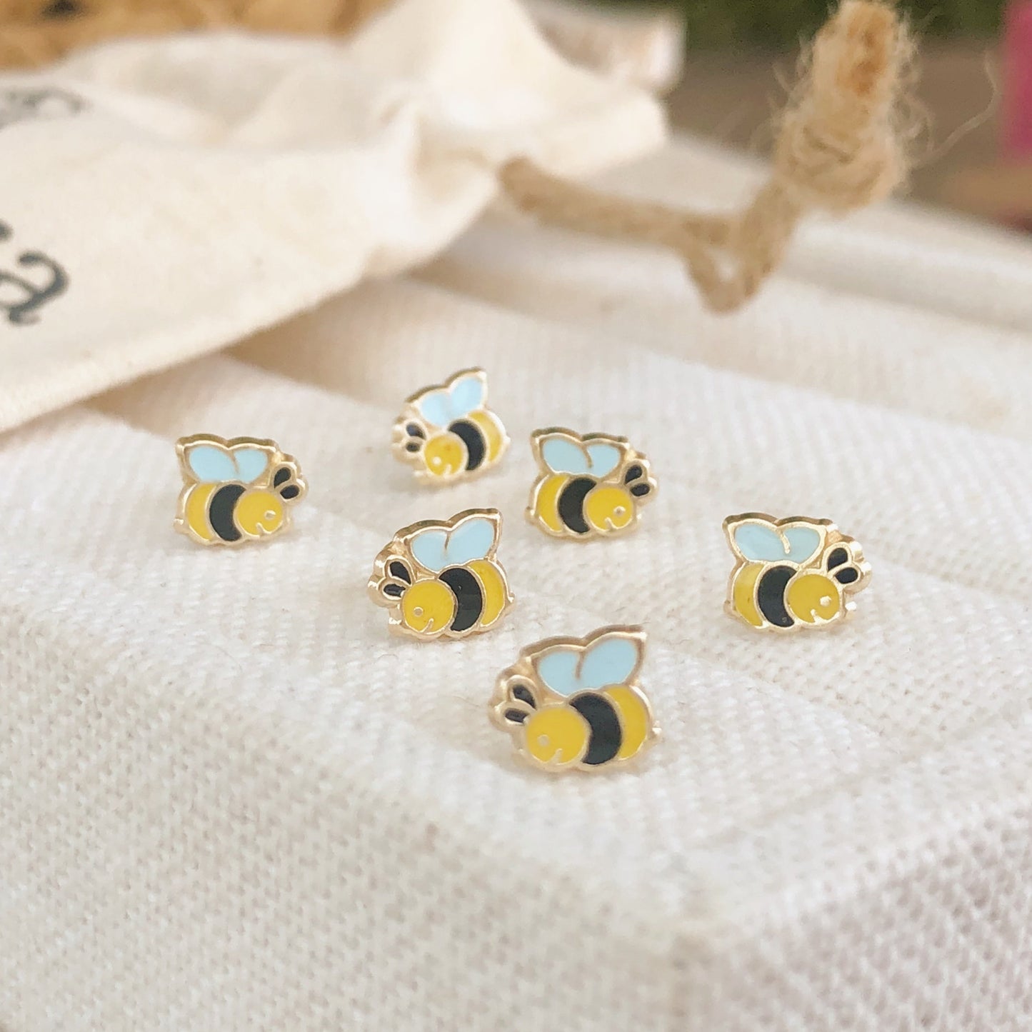 This little honey bee is ready to make all your summer wishes come true! They are made of 10K gold, so they are hypoallergenic and safe for sensitive ears.