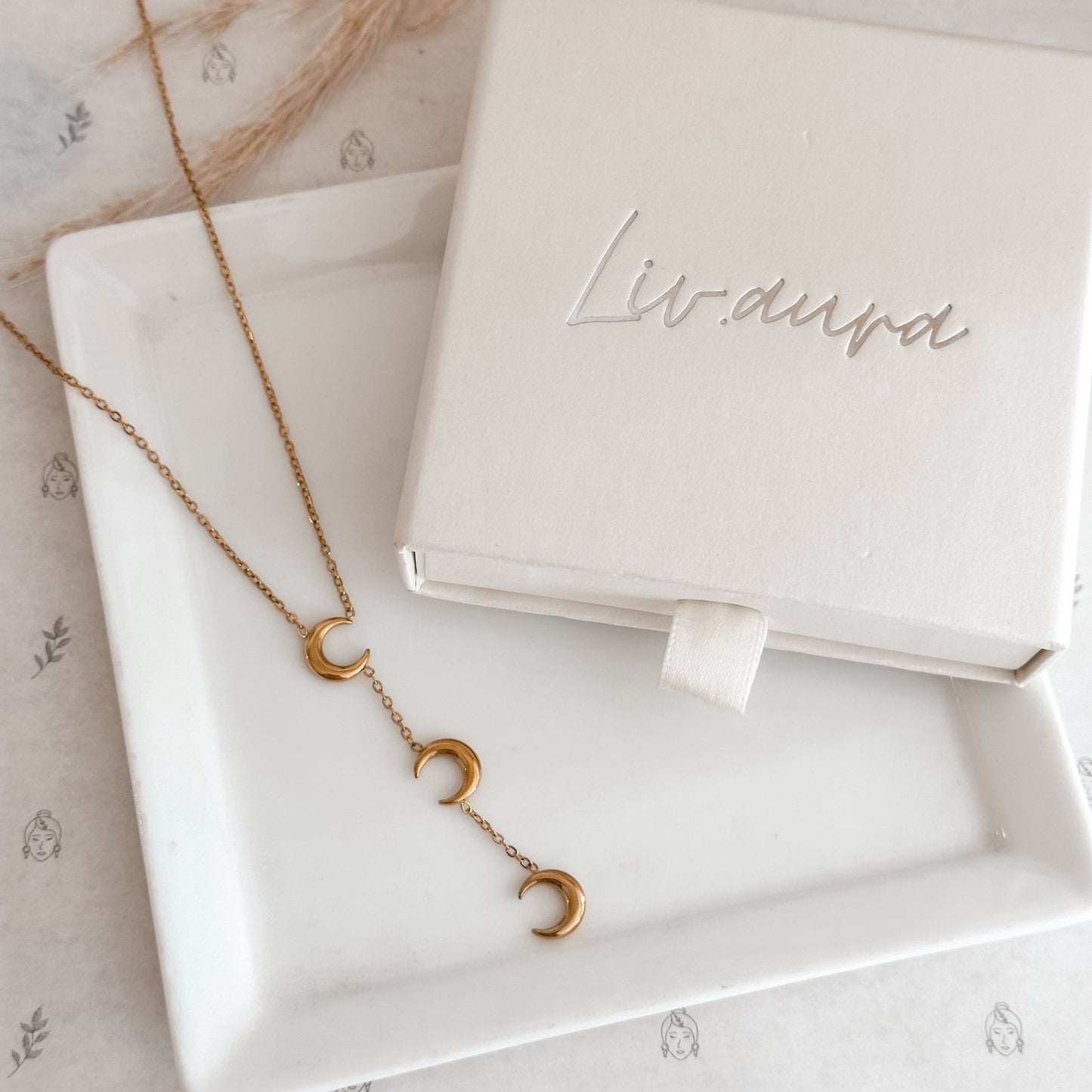 Layered Crescent Moon Necklace | 18K Gold - Liv.Aura Jewelry