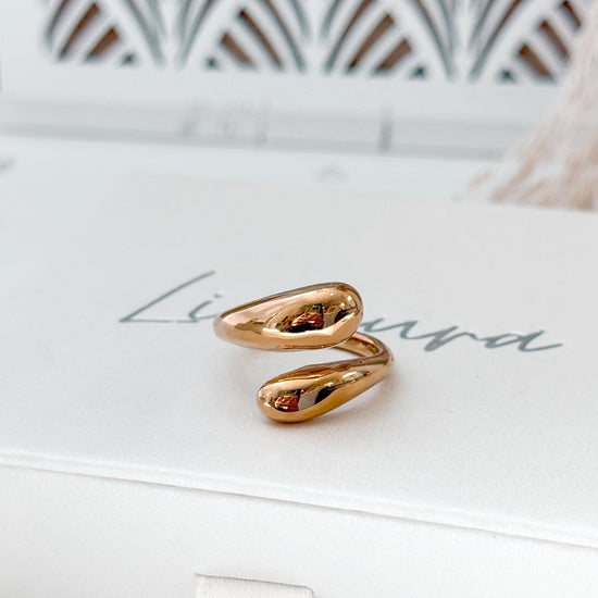 Selene Liquid Ring | Adjustable 18K Gold & Silver Statement Piece - Liv.Aura Jewelry