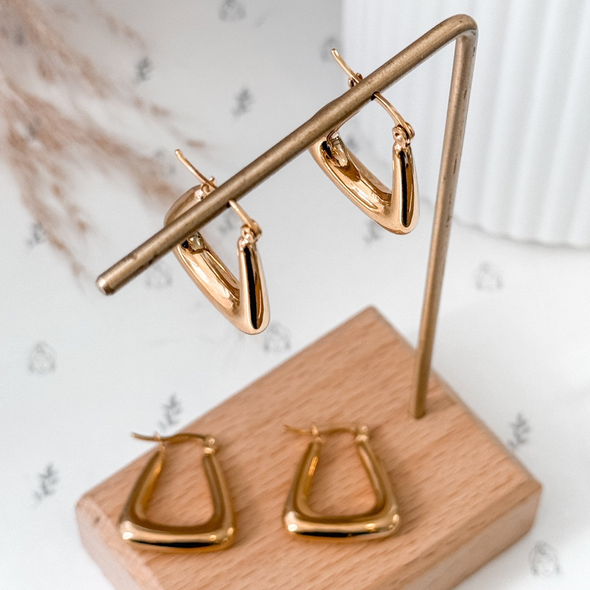 Triangle Hoop Earrings | 18K Gold - Liv.Aura Jewelry