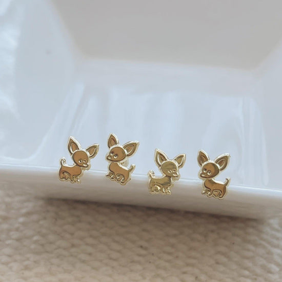 This adorable dog chihuahua stud earrings crafted in 10 karat gold is a perfect gift for you or your child.