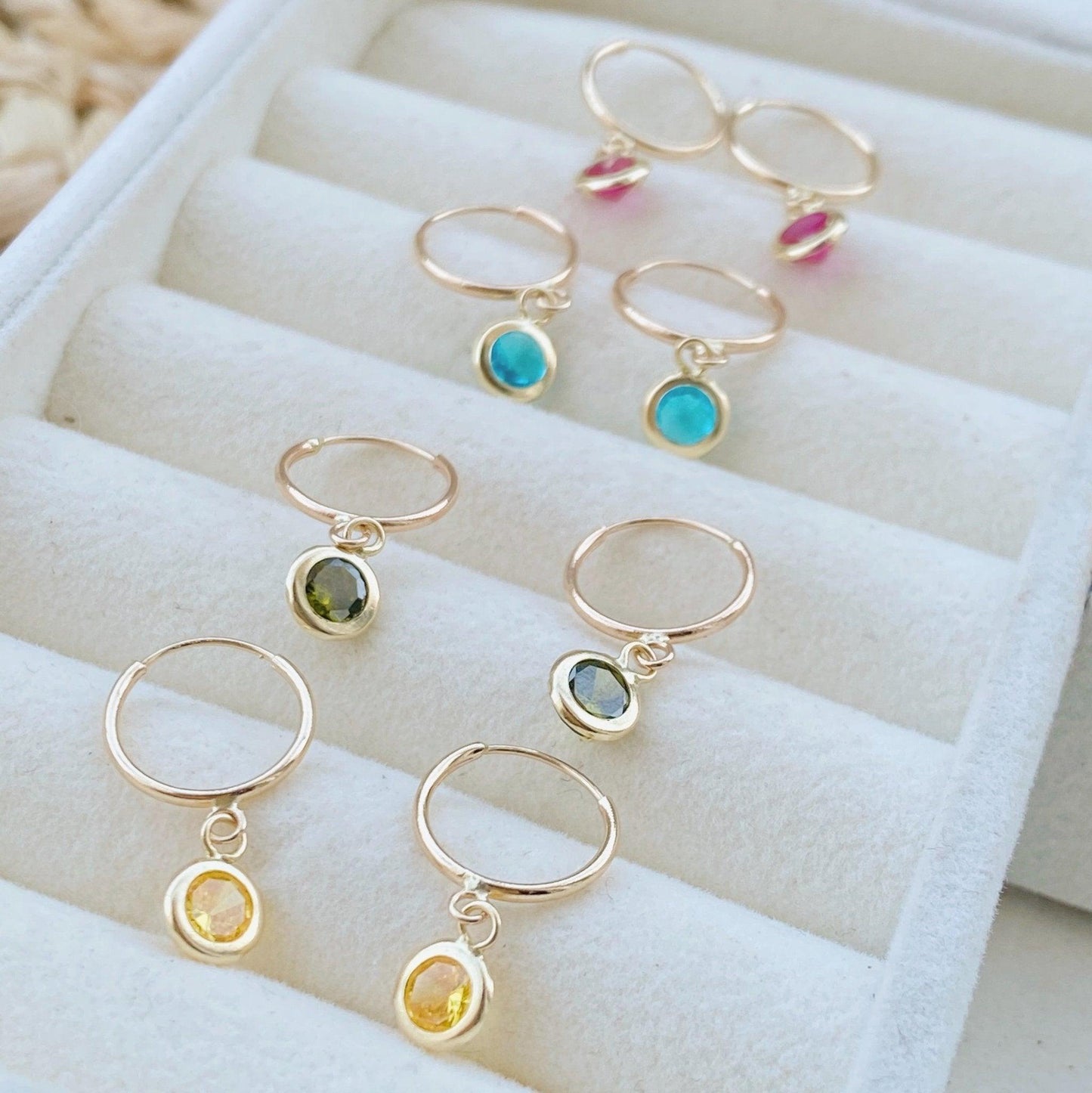 These gold huggie hoop earrings are a simple, yet classy piece of jewelry. They are easy and comfortable to wear, and make a beautiful statement.