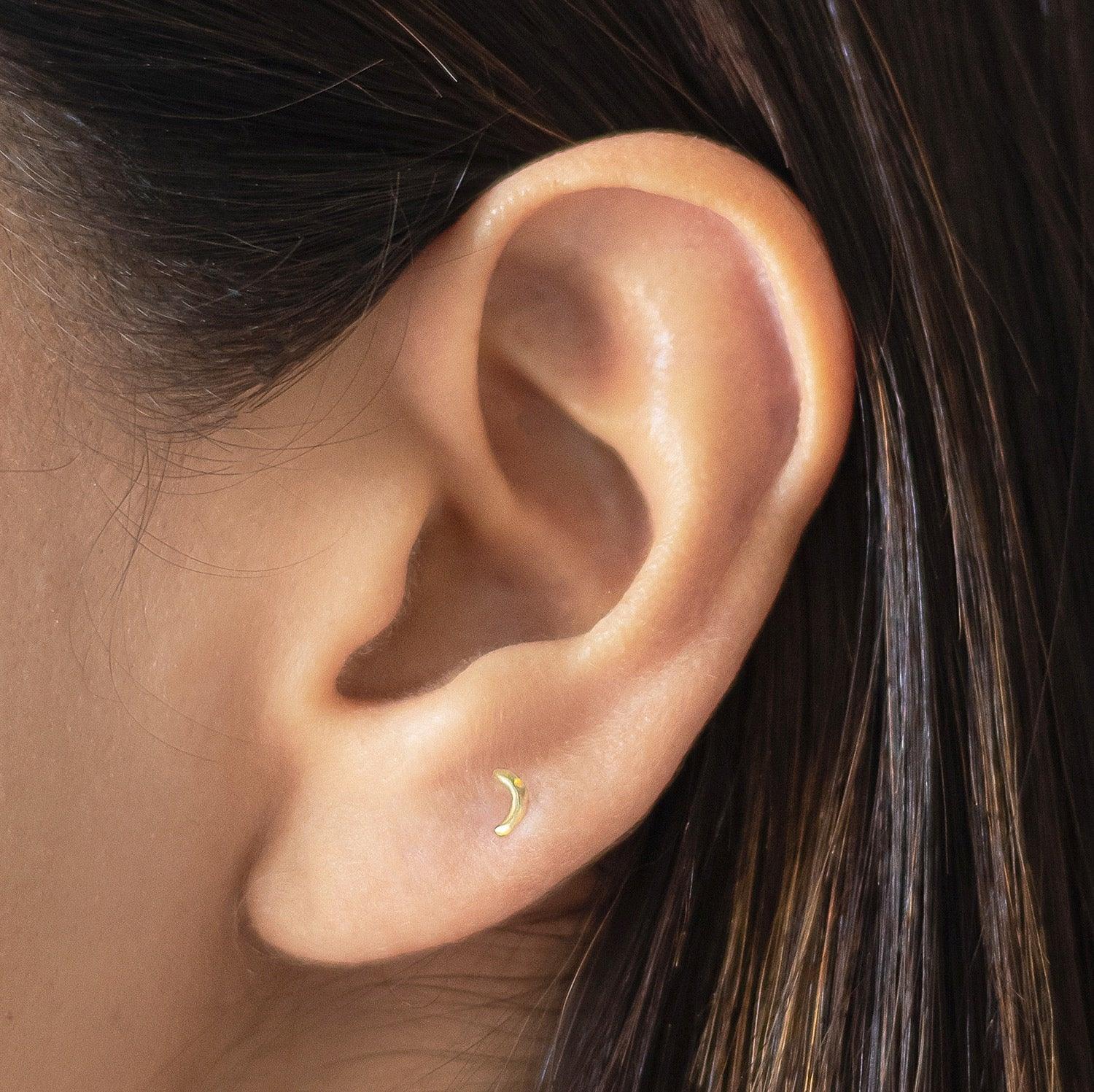 10k Gold Moon Stud Earrings - Liv.Aura Jewelry