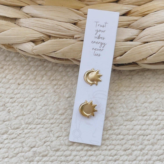 Load image into Gallery viewer, Eclipse Earrings are beautiful and unique. Wear these earrings to look stylish, trendy and elegant. This earring is also good gift idea for people who love celestial theme.
