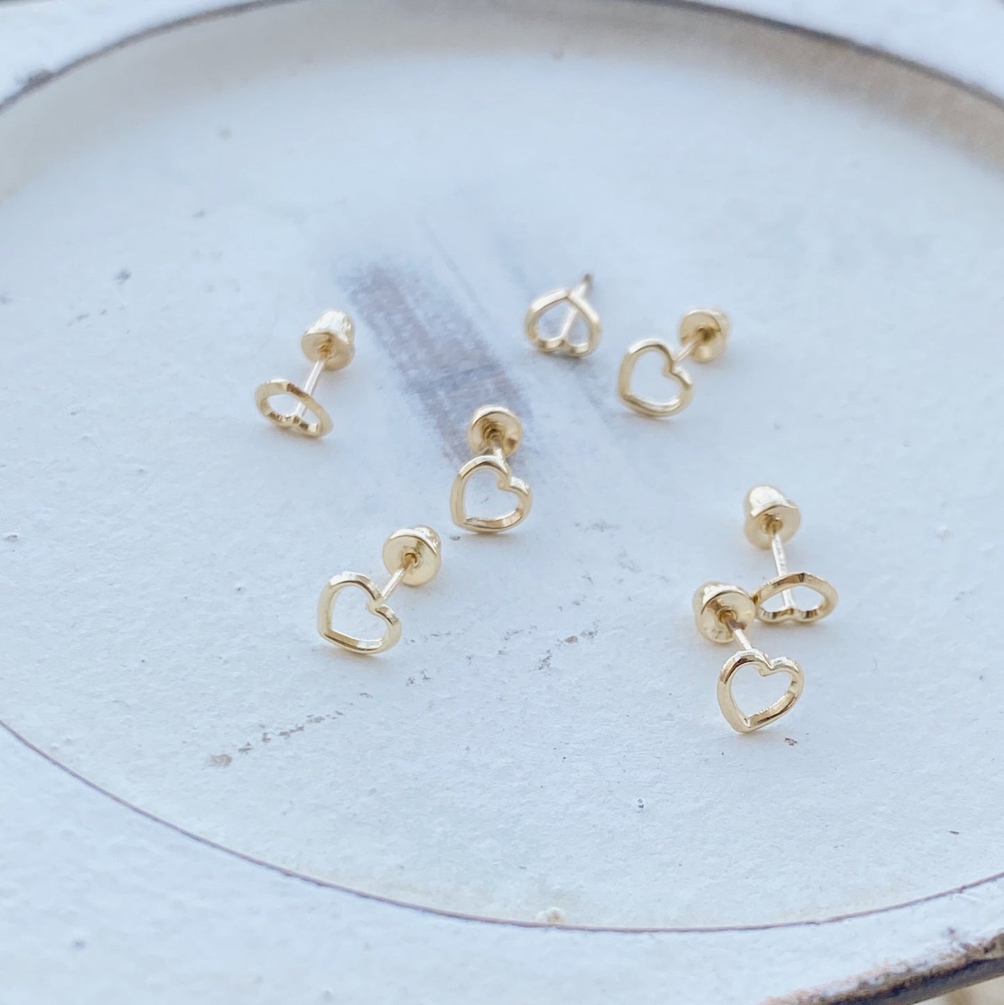 14K Heart Silhouette Stud Earrings - Liv.Aura Jewelry
