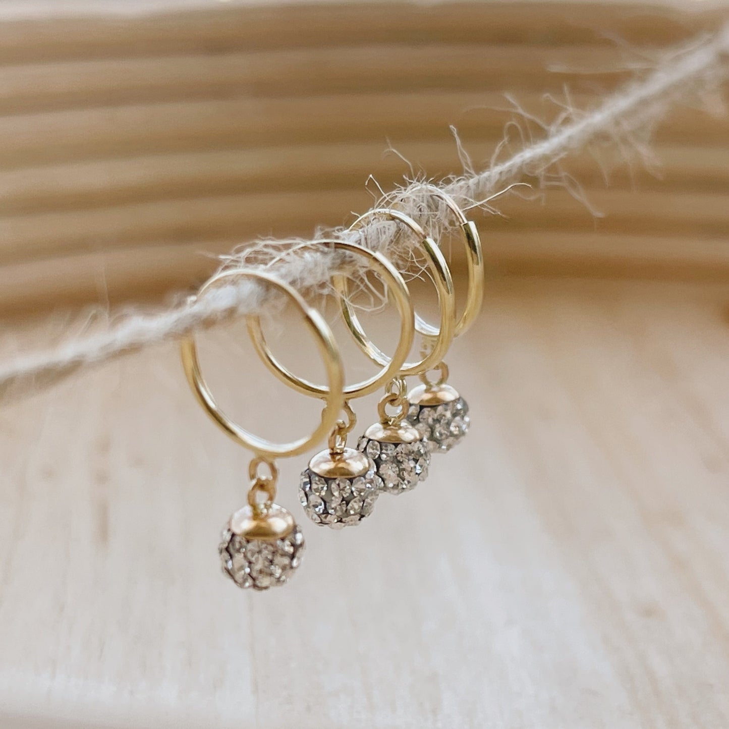 Load image into Gallery viewer, This minimalist gold hoop earrings are perfect for any occasion, from bridal parties to everyday wear. They are lightweight and simple.
