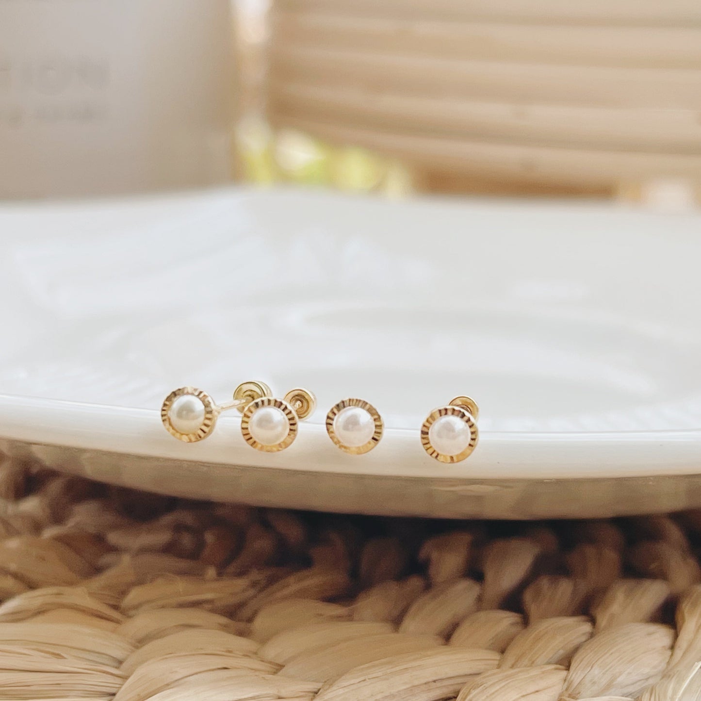 Show some love for your bridesmaids with these simple yet elegant 10K Solid Gold Bezel Set Pearl Earrings. 